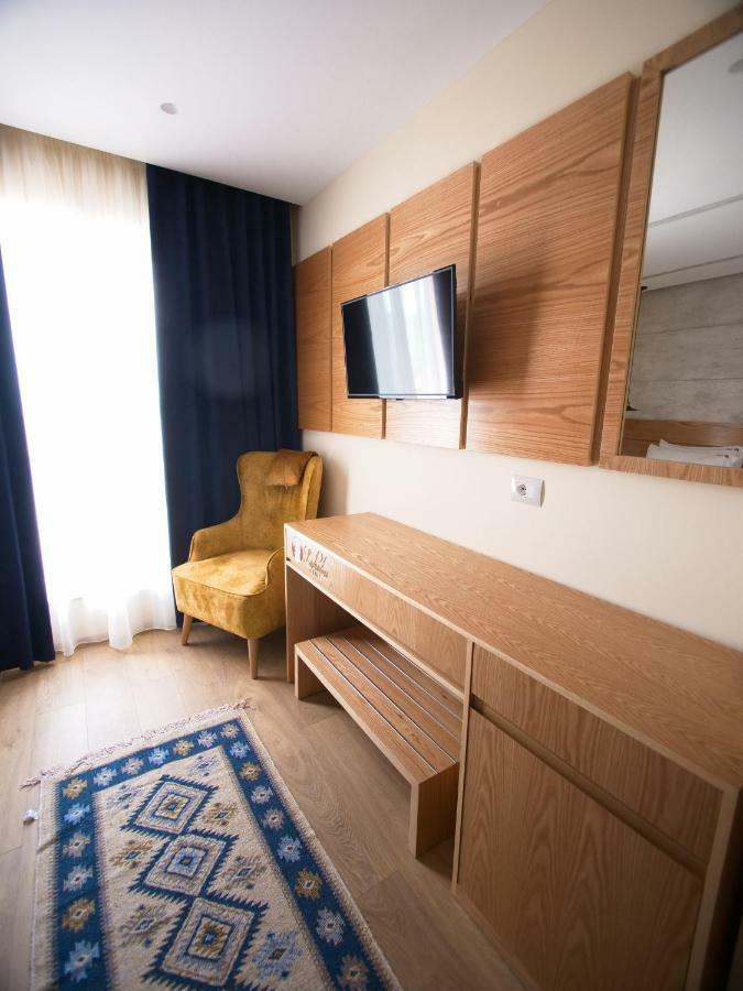 Hotel Lahuta Bajram Curri ภายนอก รูปภาพ