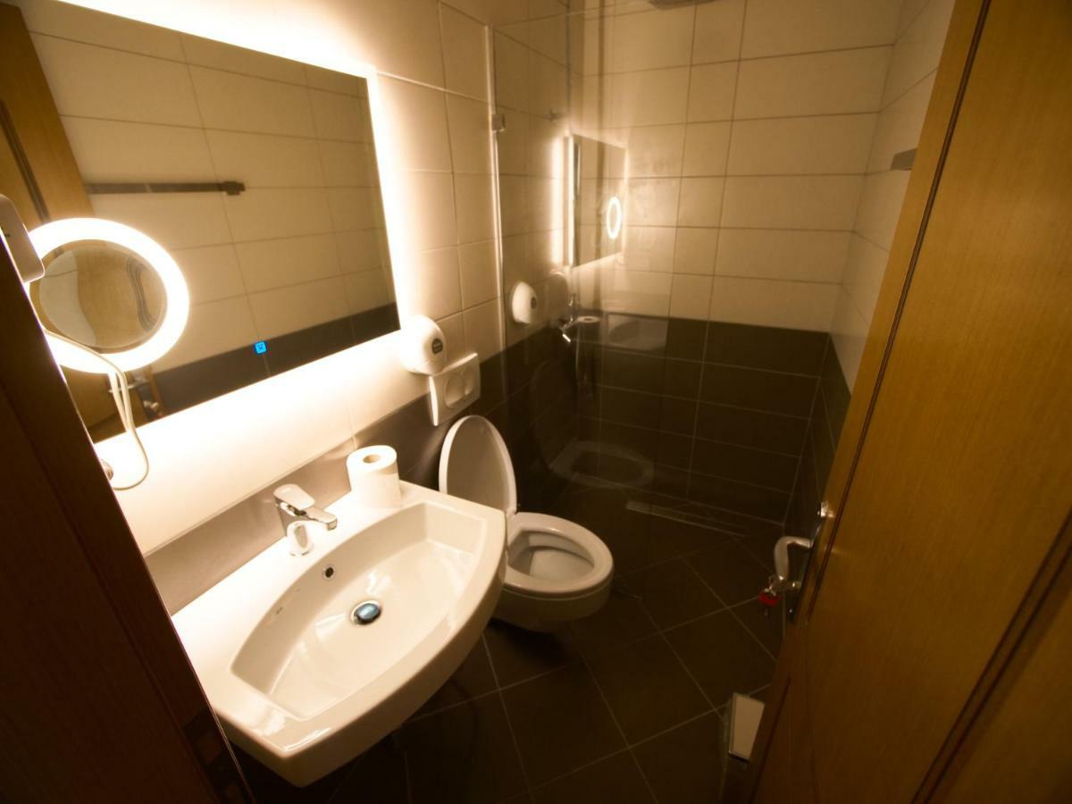 Hotel Lahuta Bajram Curri ภายนอก รูปภาพ