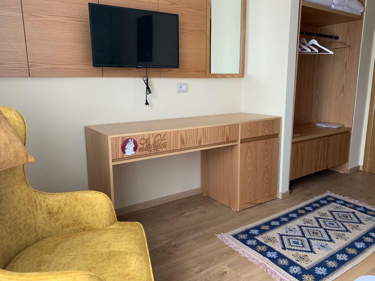 Hotel Lahuta Bajram Curri ภายนอก รูปภาพ